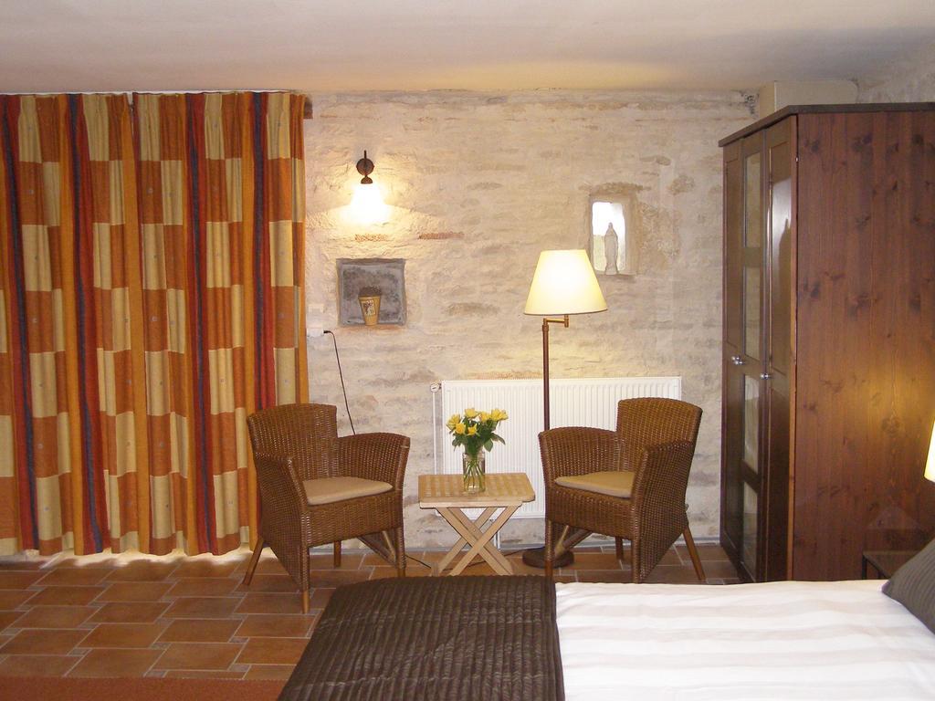 Charme Hotel La Dominotte Demigny Room photo